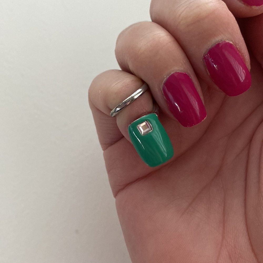 Pantone x Sephora Ring - Picture 4 of 4